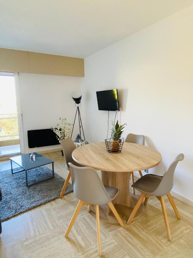 Appartement Cote D'Azur Plage - Piscine - Tennis Villeneuve-Loubet Exterior foto